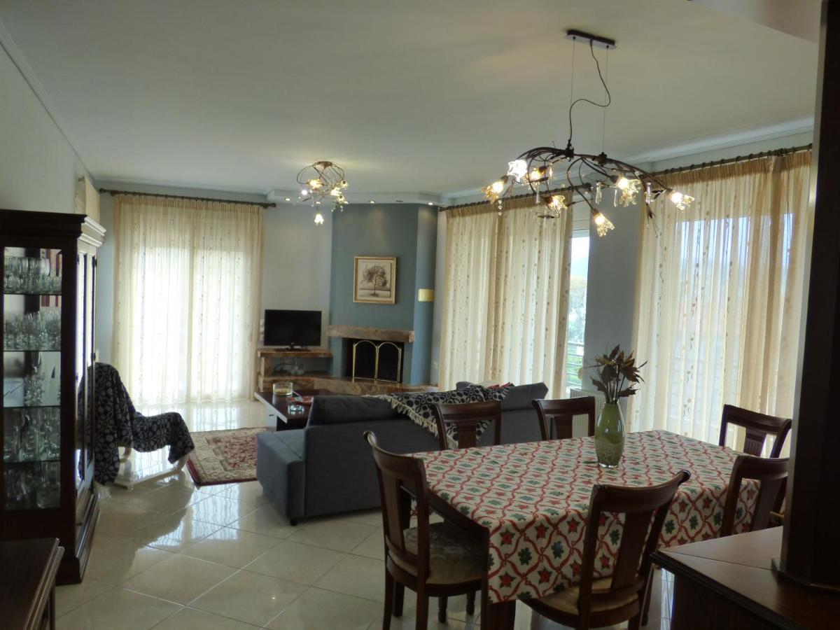 Old City View Apartment Volos Esterno foto